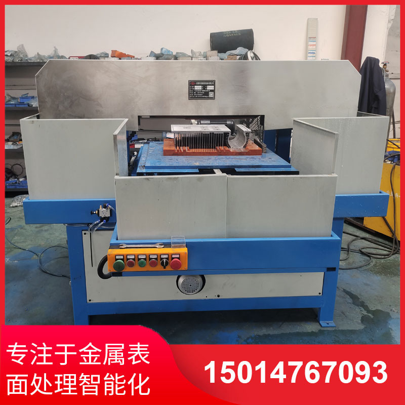 鋁材(cai)直(zhi)紋拉(la)絲機(ji)生産供(gong)應